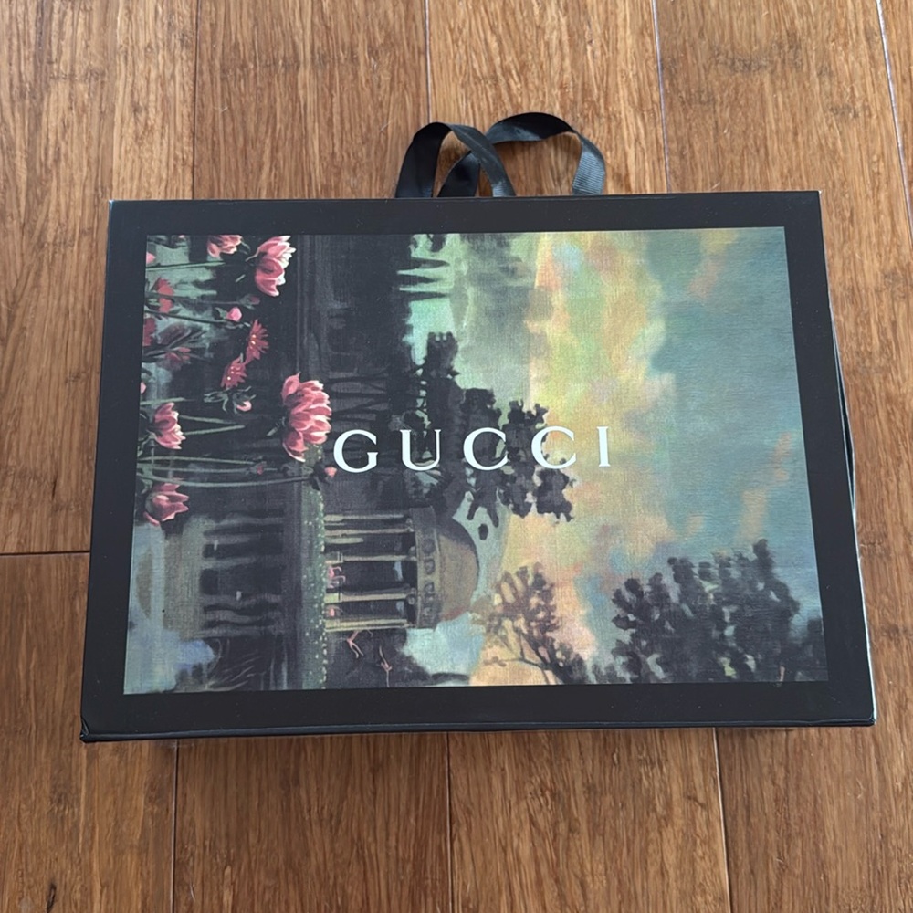 Gucci Carry-Shoe Box